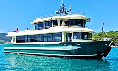 İstanbul Boğazında 80 Kişi Kiralık Gezi Teknesi