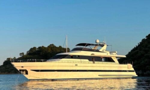 İstanbul Boğazında 30 Kişi Kiralık Motoryat